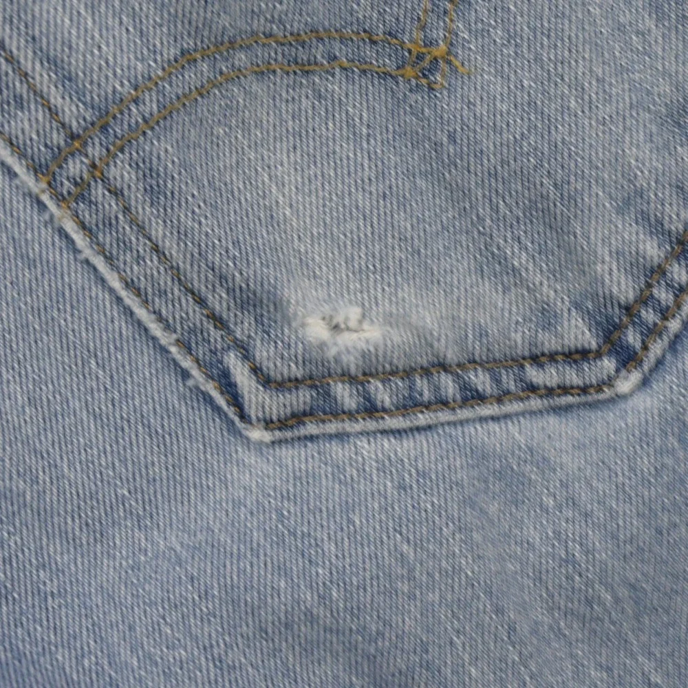 Levi's 550 Jeans Men 34x30 Relaxed Fit Blue Denim‎ Light Wash Tapered Leg
